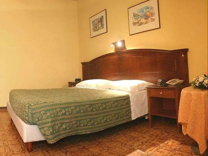 Hotel Apogeo Bettolle 3*,  Italy